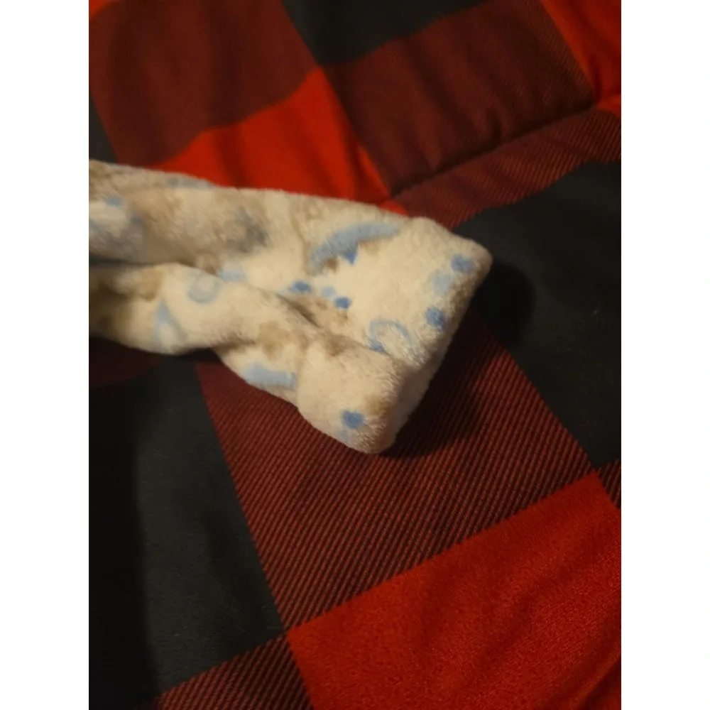 Baby Essentials Baby Boys Plush Robe With Snuggle Toy 0-9 Months